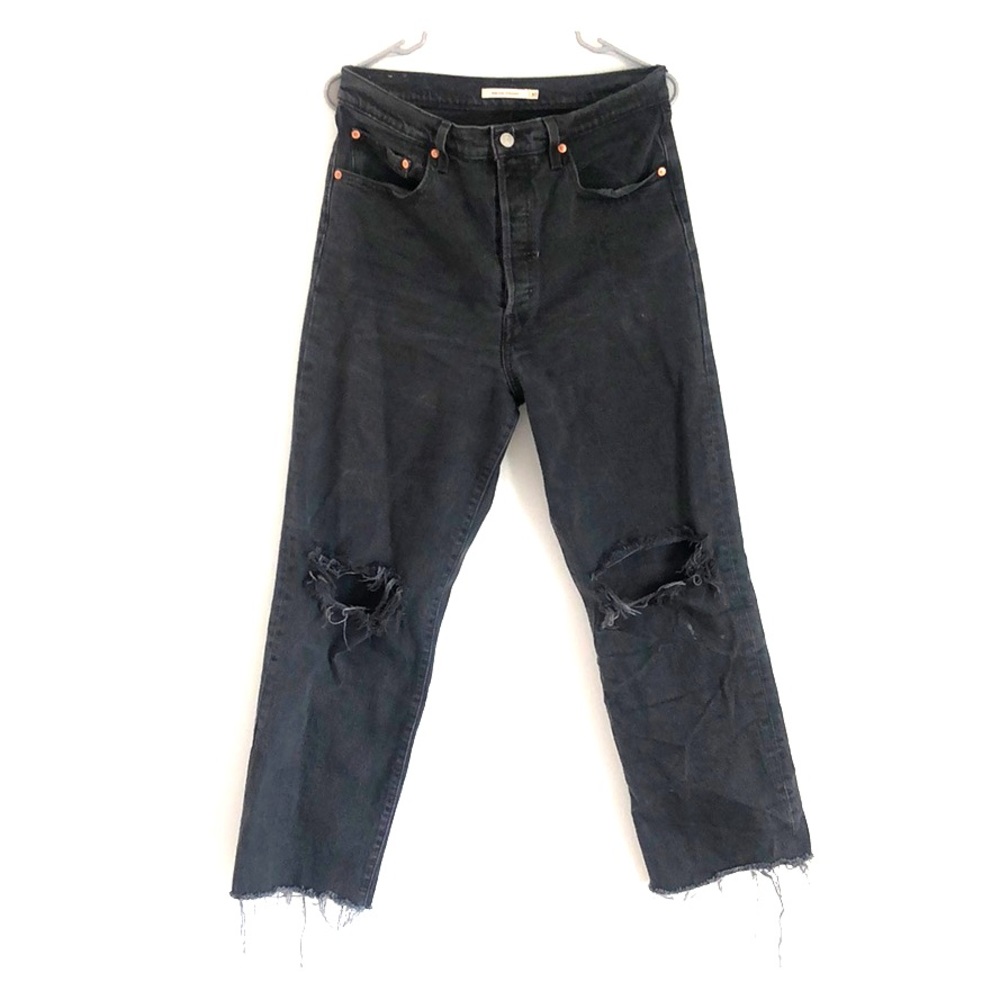 Levi’s ribcage straight leg black.